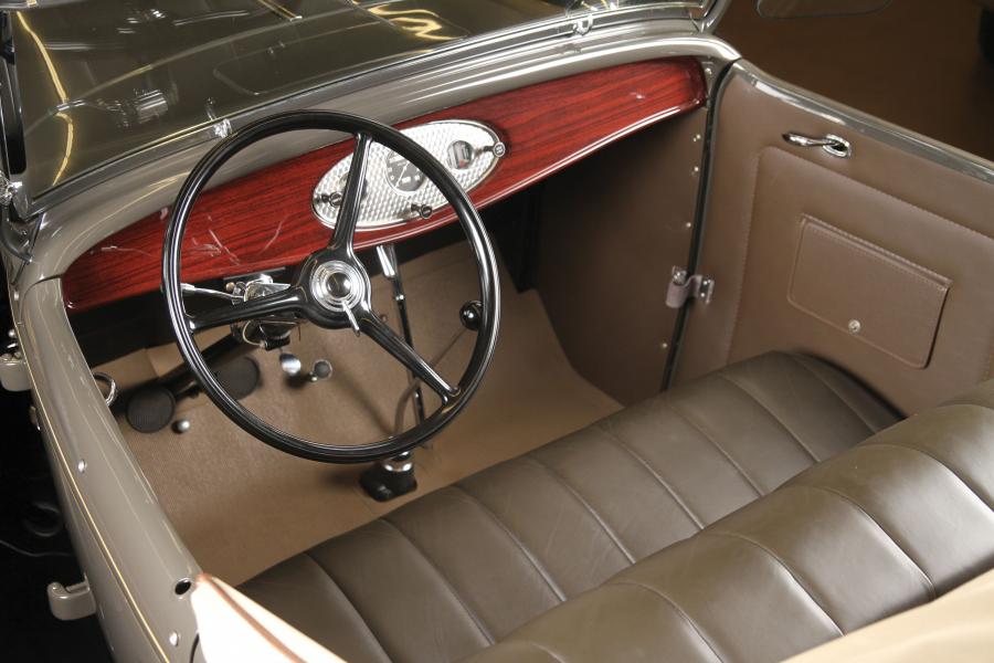  Ford V8 DeLuxe Roadster 1932 года  (фото 30 из 41)